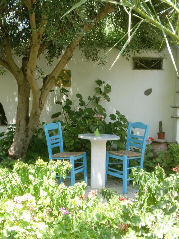 Nikoleta Rooms Tínos Exterior foto